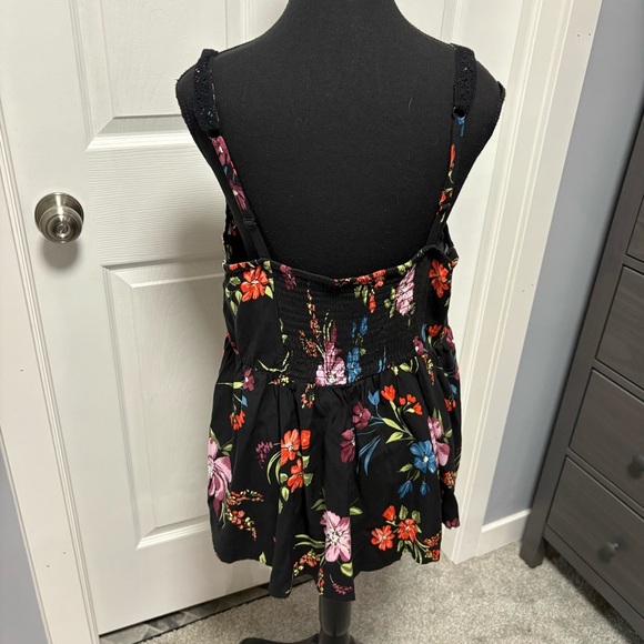 Torrid Tank - Picture 5 of 7